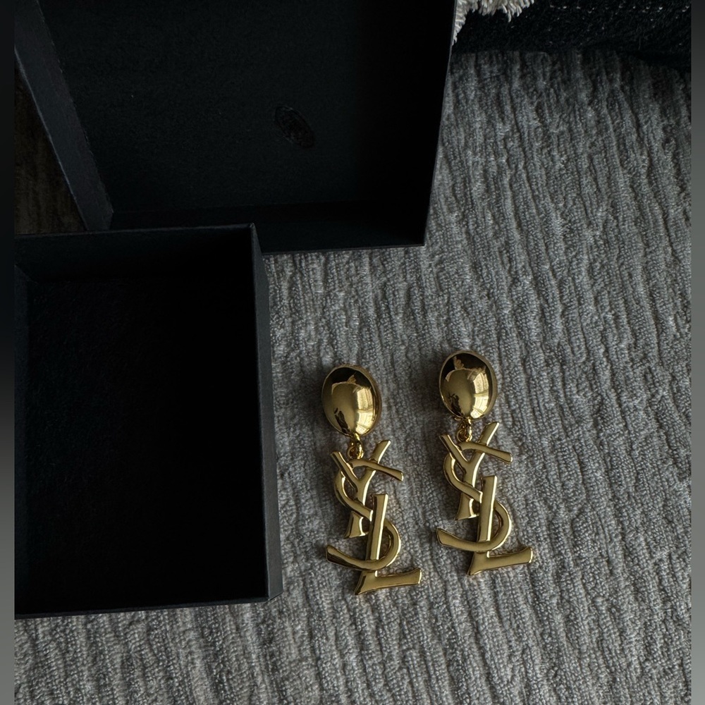 EXTREMELY RARE 100% AUTHENTIC Yves Saint Laurent Massive YSL drop earrings - Picture 6 of 6